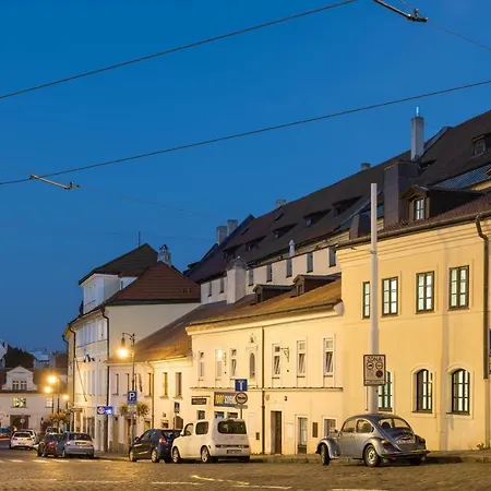Fancy Apartments By Prague Castle Exterior photo
